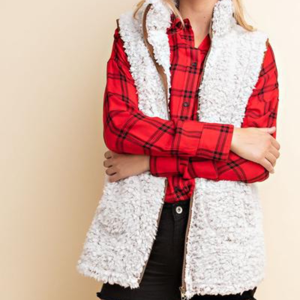 Emery Sherpa Collard Vest